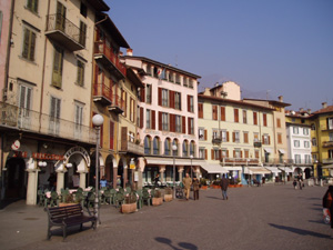 Xtrallusion offers characteristic Bed and Breakfast, B&B, Guest House, Hotel, Albergo and Country Lodge accommodation in Italy. Plus independent self-guided Walking, Adventure, Activity, Skiing and Paragliding Holiday itineraries on the Italian Rivieras, in the Italian Lakes, in the Italian Alps and in some of the most beautiful corners of Italy.